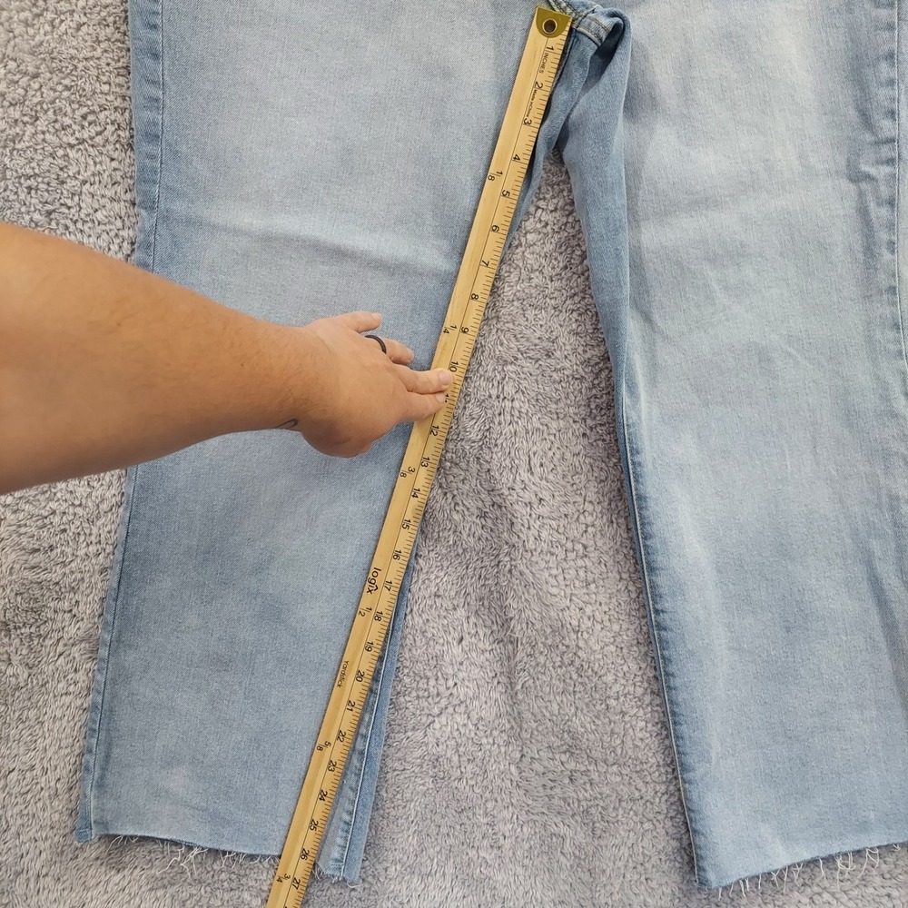 Universal Thread Ankle Bootcut‎ Raw Hem Women Siz… - image 3